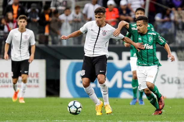 Guilherme em ação na final da Copa do Brasil Sub-17 no ano passado