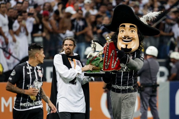 Mosqueteiro  figura sempre presente na Arena Corinthians