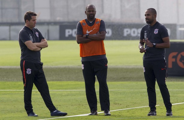 Fabinho e Coelho so os auxiliares diretos de Osmar Loss