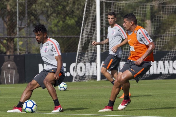 Paulo Roberto e Ralf treinam para enfrentar o Cruzeiro no amistoso da próxima quarta-feira