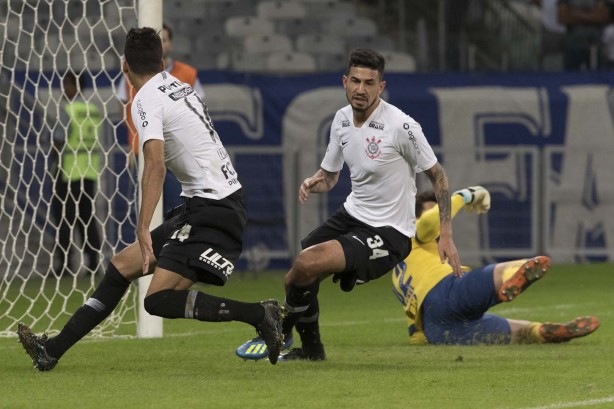 Pedro Henrique marcou o segundo gol contra o Cruzeiro, em partida amistosa no Minerão
