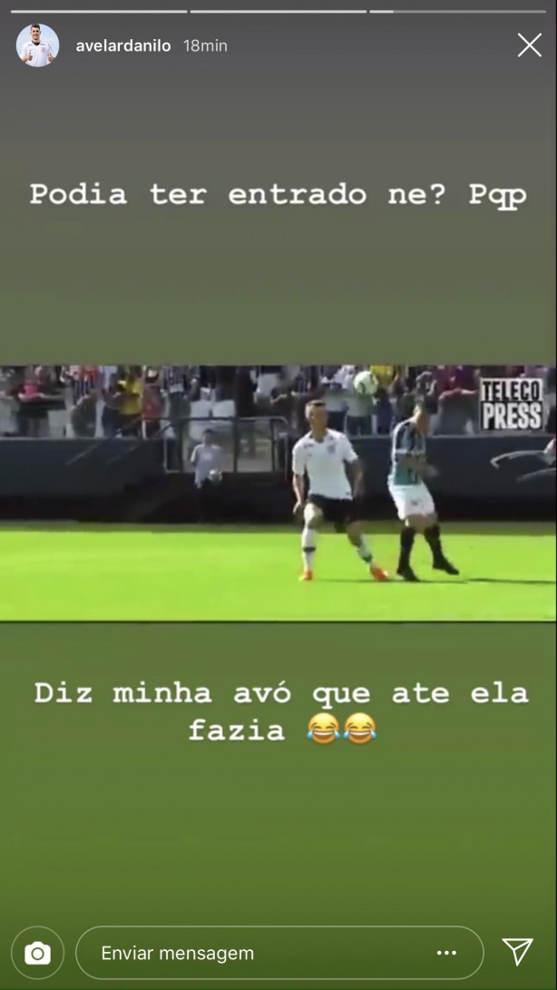 Danilo Avelar brincou sobre seu quase gol pelo Corinthians contra o Grmio