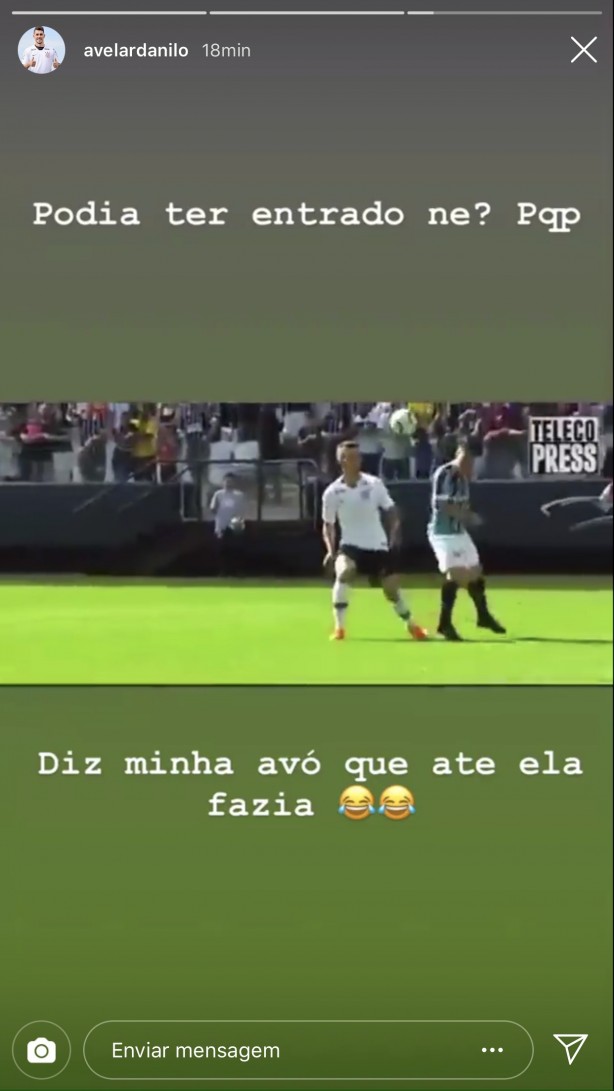 Danilo Avelar brincou sobre seu quase gol pelo Corinthians contra o Grêmio