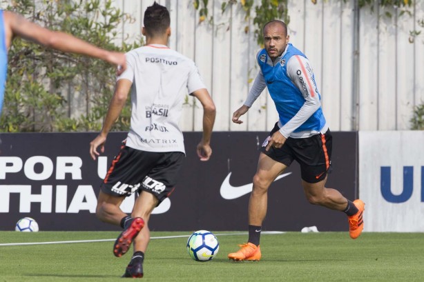 Roger treina após boa vitória contra o Grêmio