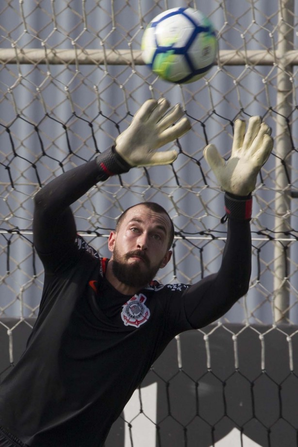 Walter se reapresentou junto ao restante do elenco após vitória no amistoso contra o Grêmio