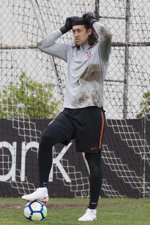 Cássio voltou da Seleção e já treinou com o grupo no CT