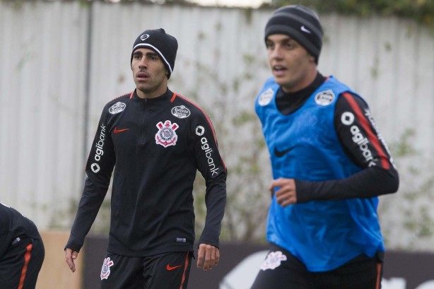 Gabriel e Rodrigo Figueiredo no treinamento de hoje no CT Joaquim Grava