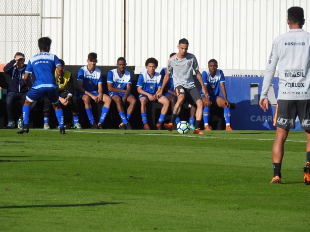 Corinthians faz jogo-treino contra o São Caetano no CT Joaquim Grava