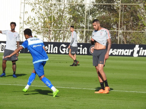 Jonathas fez o gol da vitria diante do So Caetano no CT