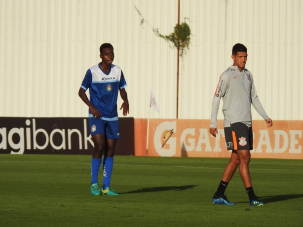 Matheus Matias jogo-treino contra o São Caetano, no CT