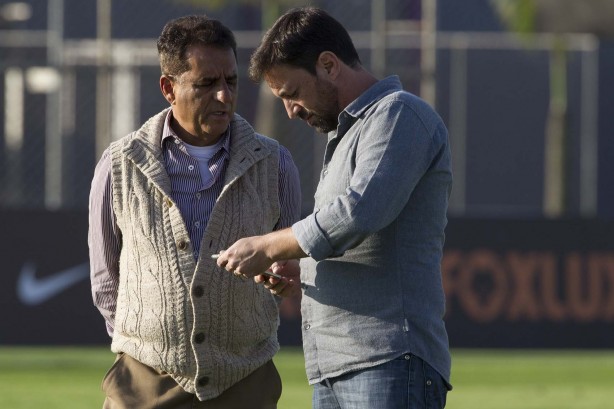 Duílio Monteiro e Joge Kalil estiveram presentes no jogo-treino contra o São Caetano, no CT