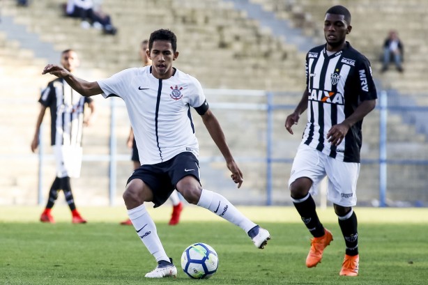 Fessin no duelo contra o Atlético-MG pelo Brasileirão sub-20