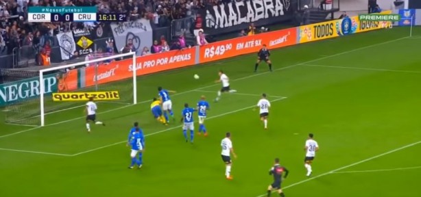 Romero aparece como legítimo centroavante para pegar rebote em gol contra Cruzeiro