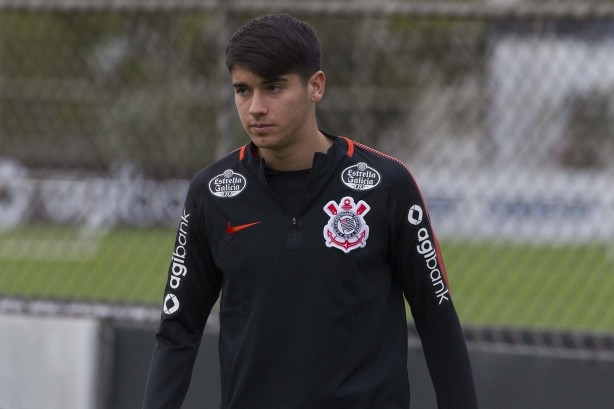 Ángelo Araos no seu primeiro treino como jogador do Corinthians