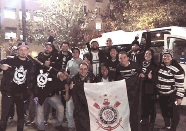 Torcida se reúne para acompanhar o Corinthians no Chile