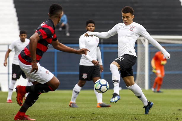 Rafael Bilu durante jogo contra o Vitória, pelo Campeonato Brasileiro sub-20