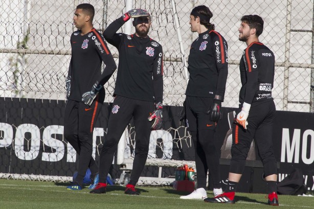 Arqueiros do Timão durante o treinamento no CT Joaquim Grava