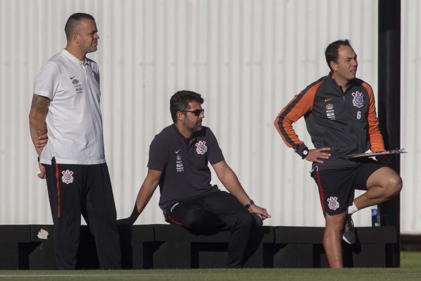 Comissão técnica acompanhou o treinamento de hoje no CT Joaquim Grava