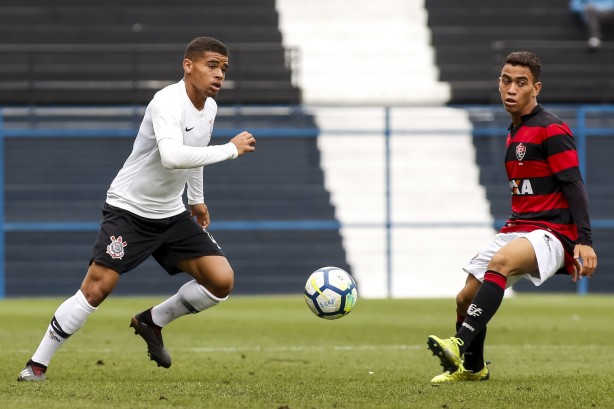 João Vitor no jogo contra o Vitória, pelo Brasileiro sub-20
