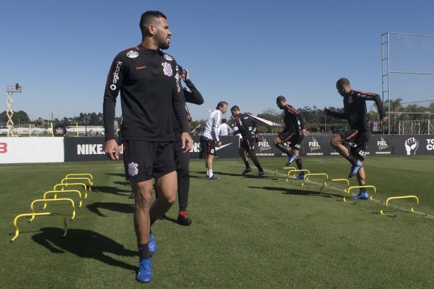 Jogadores durante treino para enfrentar a Chapecoense, pelo Brasileirão