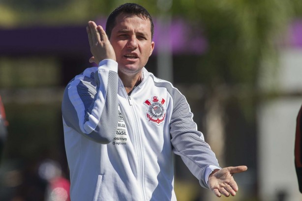 Osmar Loss tem a missão de treinar a equipe para vencer a Chapecoense, na Arena Condá