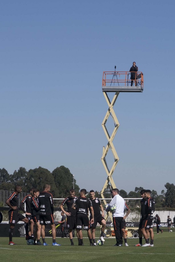 Timão faz último treino antes do jogo contra a Chapecoense, pelo Brasileirão