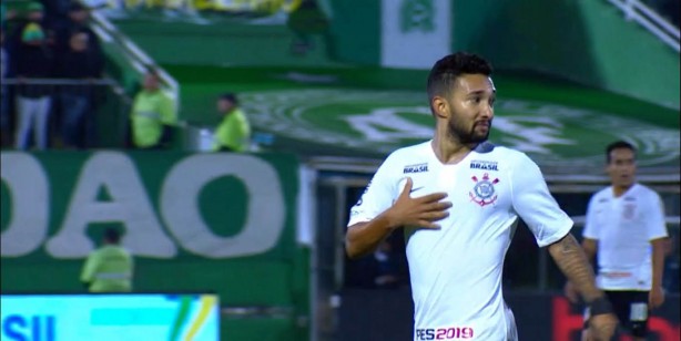 Clayson teve desempenho aptico no primeiro tempo