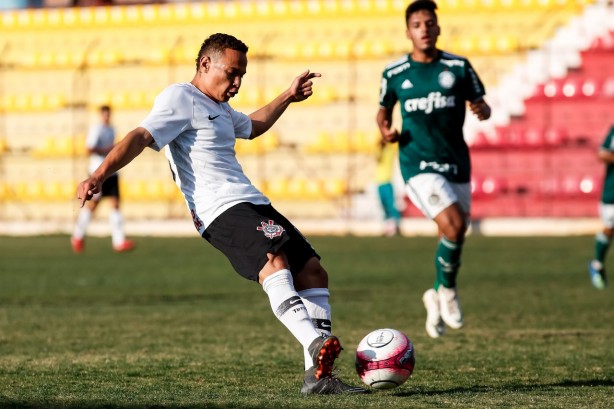 Janderson durante derrota para o Palmeiras, pelo Paulista Sub-20