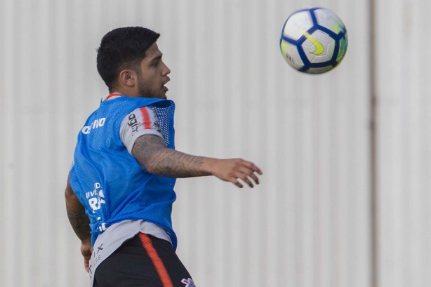 Sergio Díaz no treinamento desta segunda-feira no CT Joaquim Grava