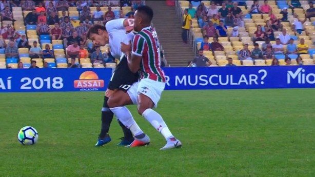 Romero acertou golpe no rosto de Digão e foi expulso no primeiro tempo