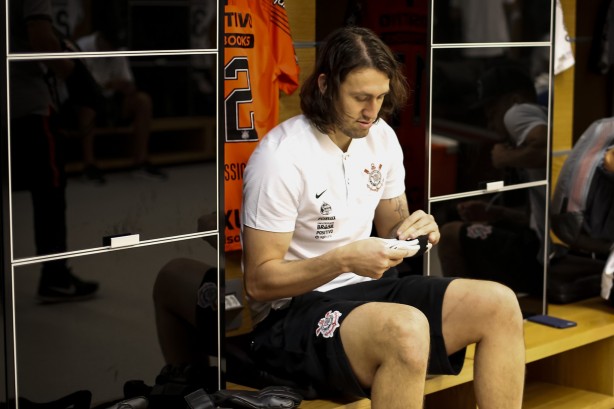 Cássio se prepara para encarar o Paraná na Arena Corinthians