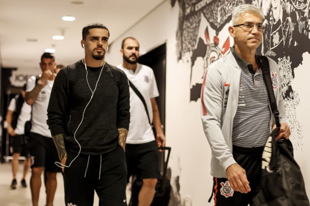 Fagner chega a Arena para enfrentar o Paraná Clube