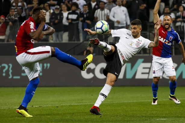 Pedro Henrique durante jogo contra o Paraná, na Arena Corinthians
