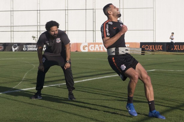 Jonathas Jesus treina forte para encarar o Atlético-MG neste sábado