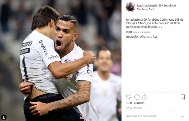 Jonathas postou imagem de parabéns ao Corinthians