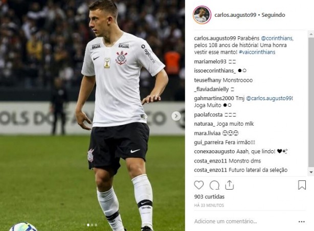 O jovem Carlos Augusto deu parabéns ao Corinthians
