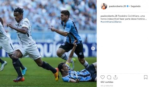 Volante parabenizou o Timão no início da tarde