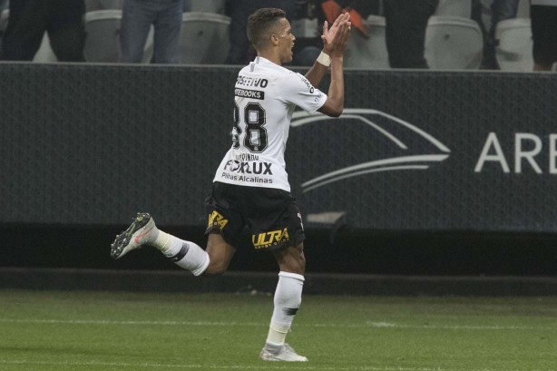 Pedrinho marcou o gol corinthiano contra o Atlético-MG, na Arena Corinthians