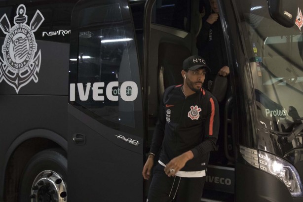Jogadores se preparam para encarar o Atlético Mineiro pelo Brasileirão