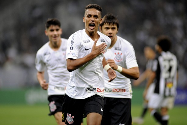 Pedrinho marcou o gol do Corinthians contra o Atlético-MG, pelo Campeonato Brasileiro