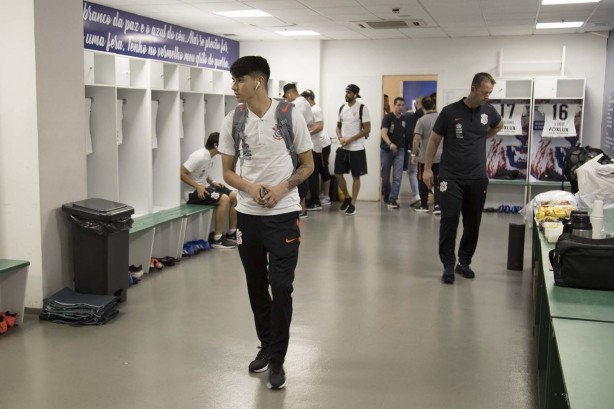 Ángelo Araos chegando ao vestiário do Castelão antes do jogo contar o Ceará