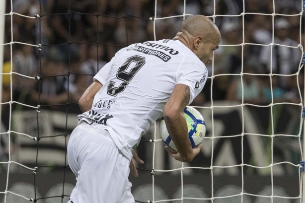 Roger marcou o único gol do Timão contra o Ceará, pelo Campeonato Brasileiro