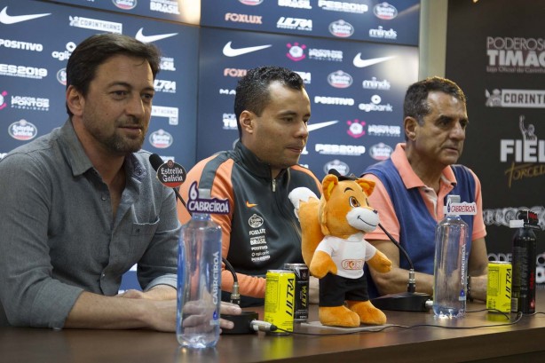 Jair Ventura é apresentado como novo técnico do Corinthians