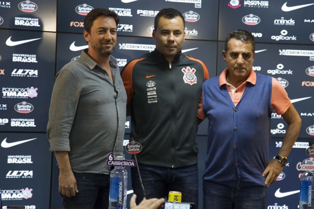 Jair Ventura é apresentado como novo técnico do Corinthians