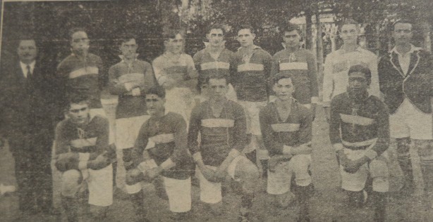 Unio Lapa jogou trs vezes contra o Corinthians: venceu uma (1910) e perdeu duas (