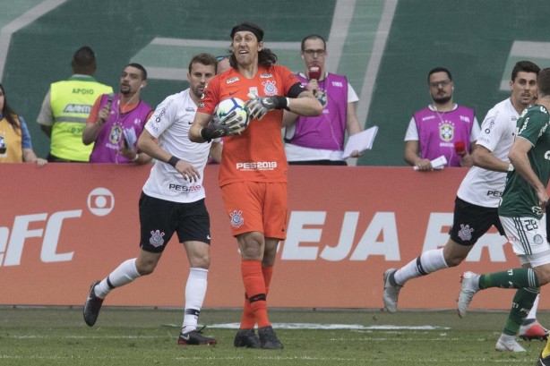 Cássio e Henrique durante jogo contra o Palmeiras