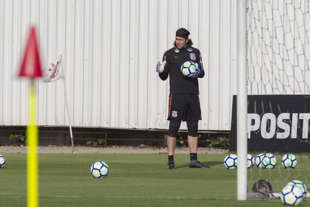Cássio no treino desta segunda