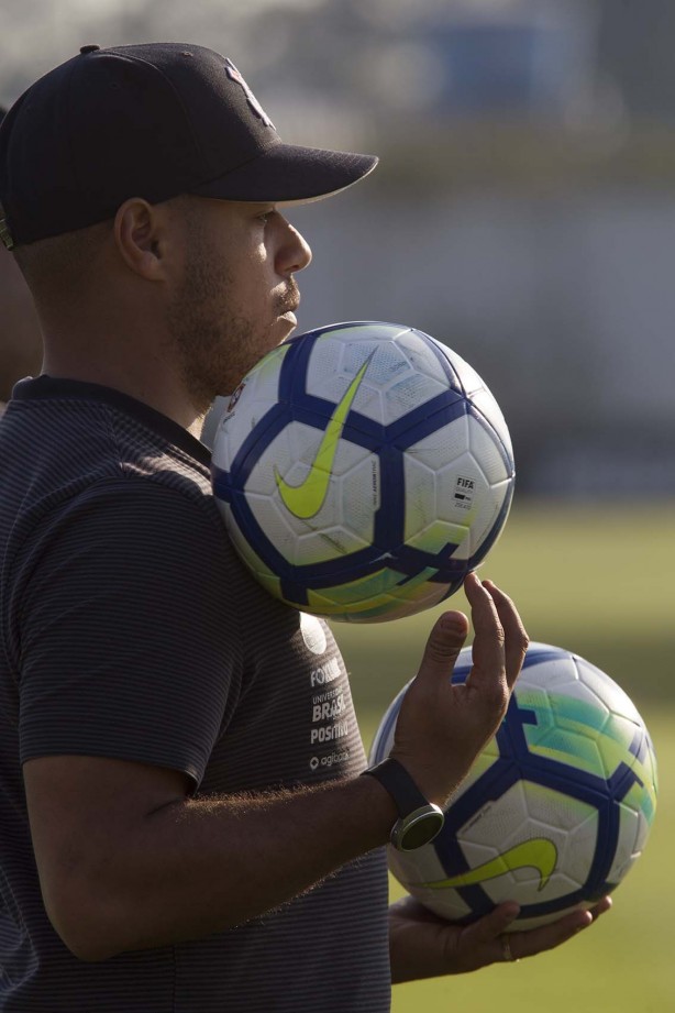 Jair Ventura comandou o treino desta segunda