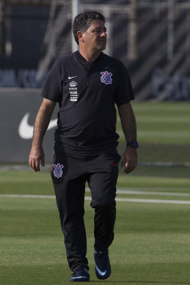 Jogadores do Corinthians treinam para encarar o Flamengo pela Copa do Brasil