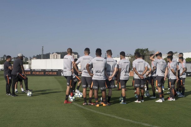 Jogadores durante treino em preparação para a Copa do Brasil